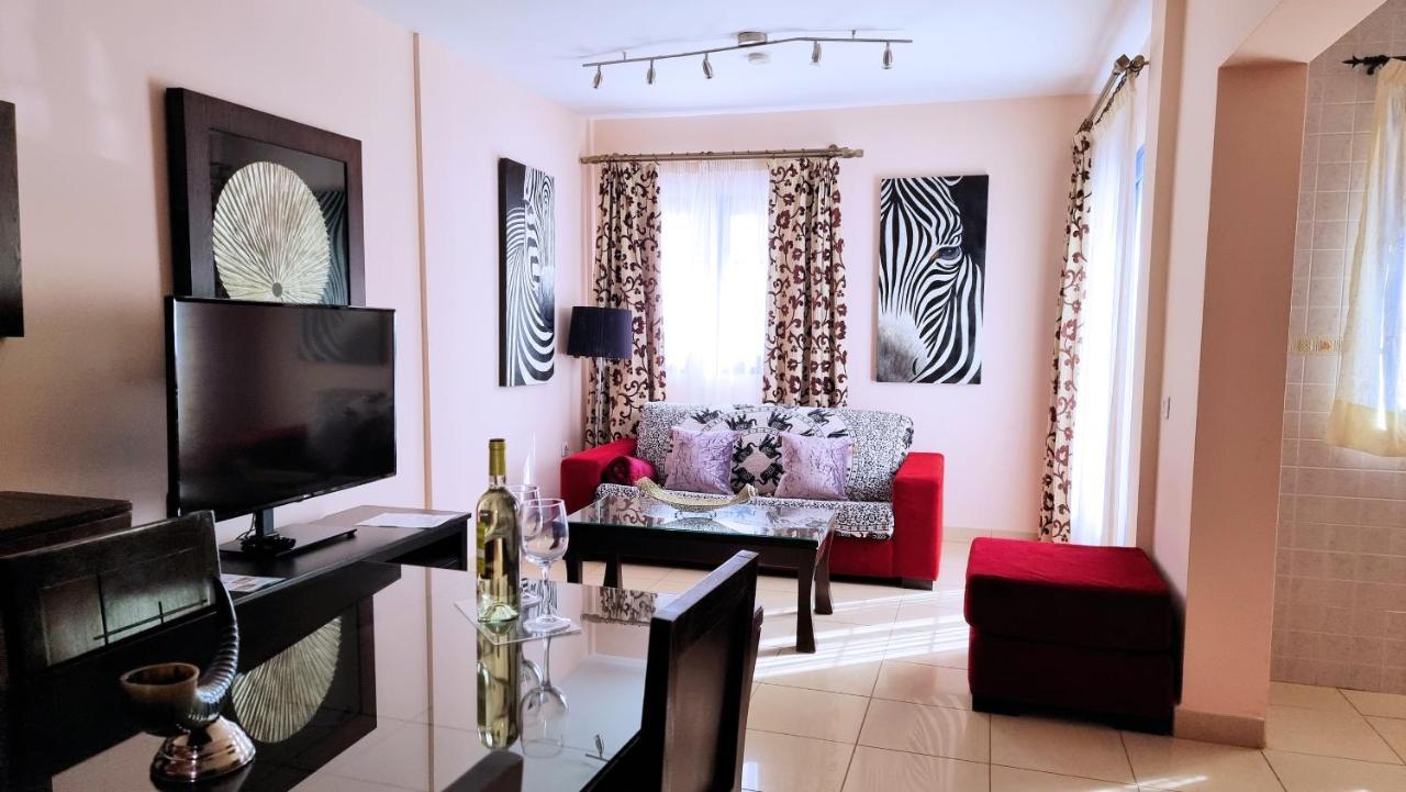 Evita Beach Suites Exclusivas カレタ・デル・セボ エクステリア 写真