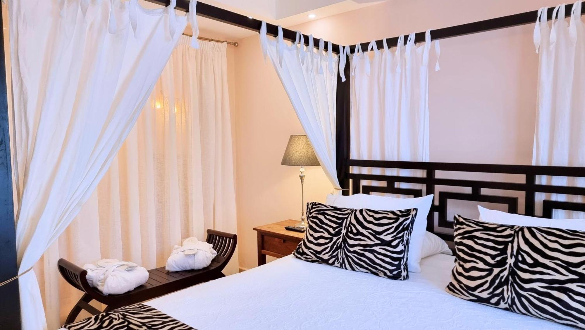Evita Beach Suites Exclusivas カレタ・デル・セボ エクステリア 写真